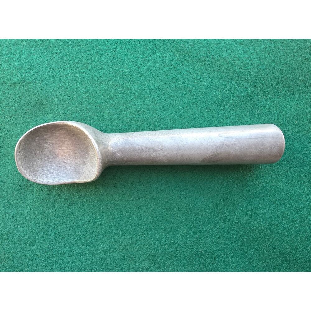 Pampered Chef aluminum ice cream scoop
